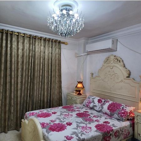 Elegant Apartment In Sheraton Heliopolis 카이로 외부 사진